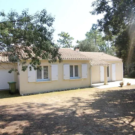 Maison 5 Pieces Avec Grand Jardin A Domino, 6 Couchages, Animaux Admis - Fr-1-246a-131
